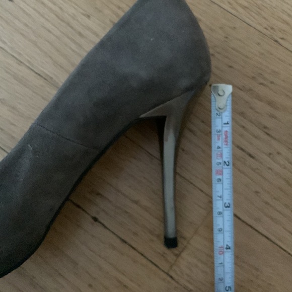 ZARA - Grey suede high heels w platform - size 8 - like new condition - Picture 11 of 11